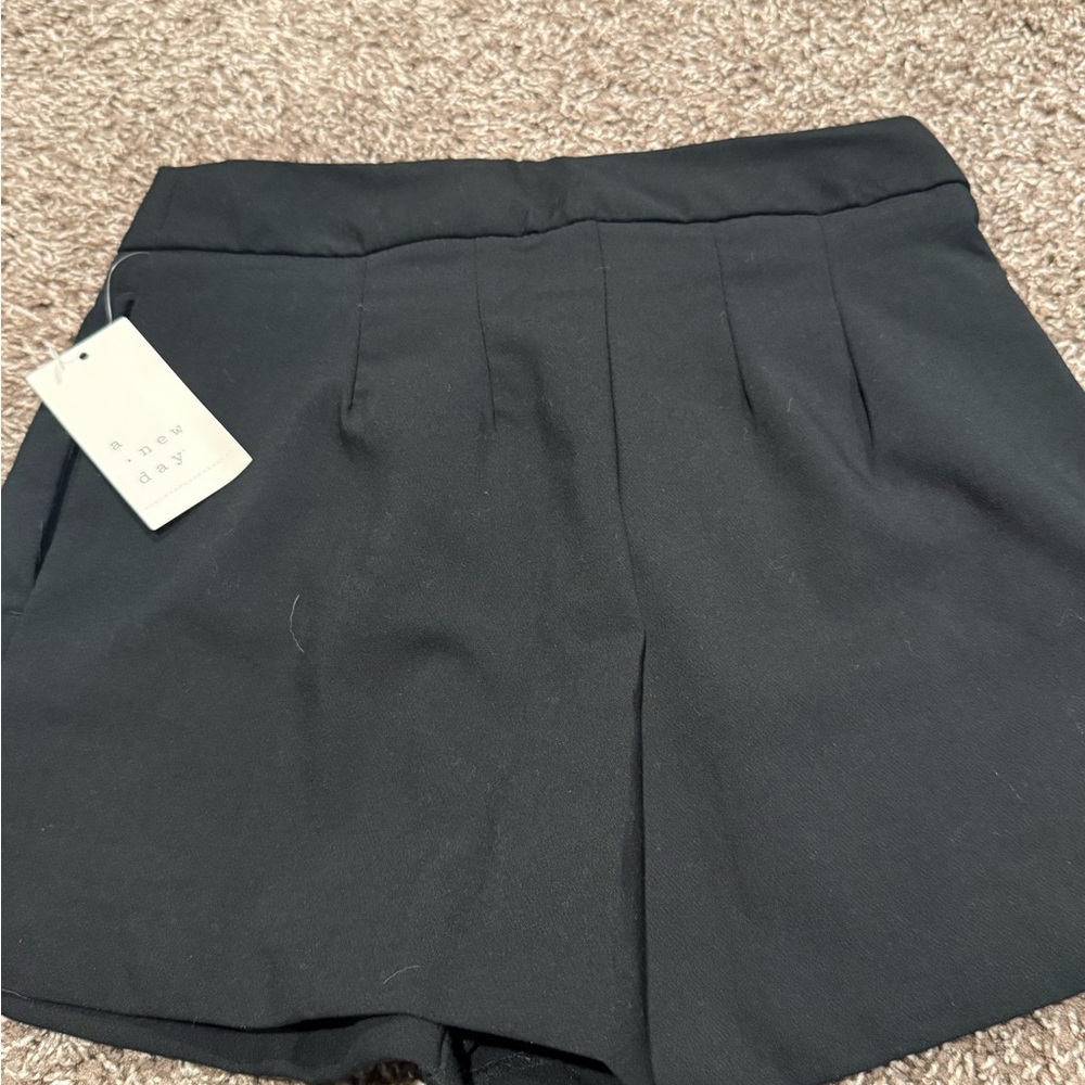 🍇Classic Black Women's dress Shorts - Picture 4 of 4